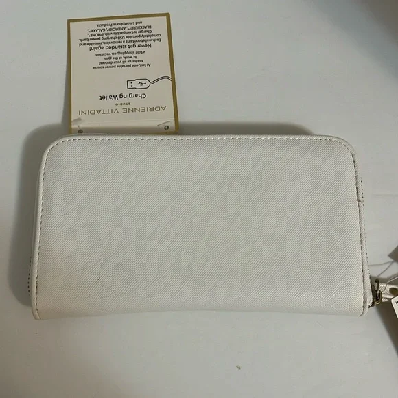 Adrienne Vittadini charging wallet wristlet white saffiano New - Picture 3 of 14